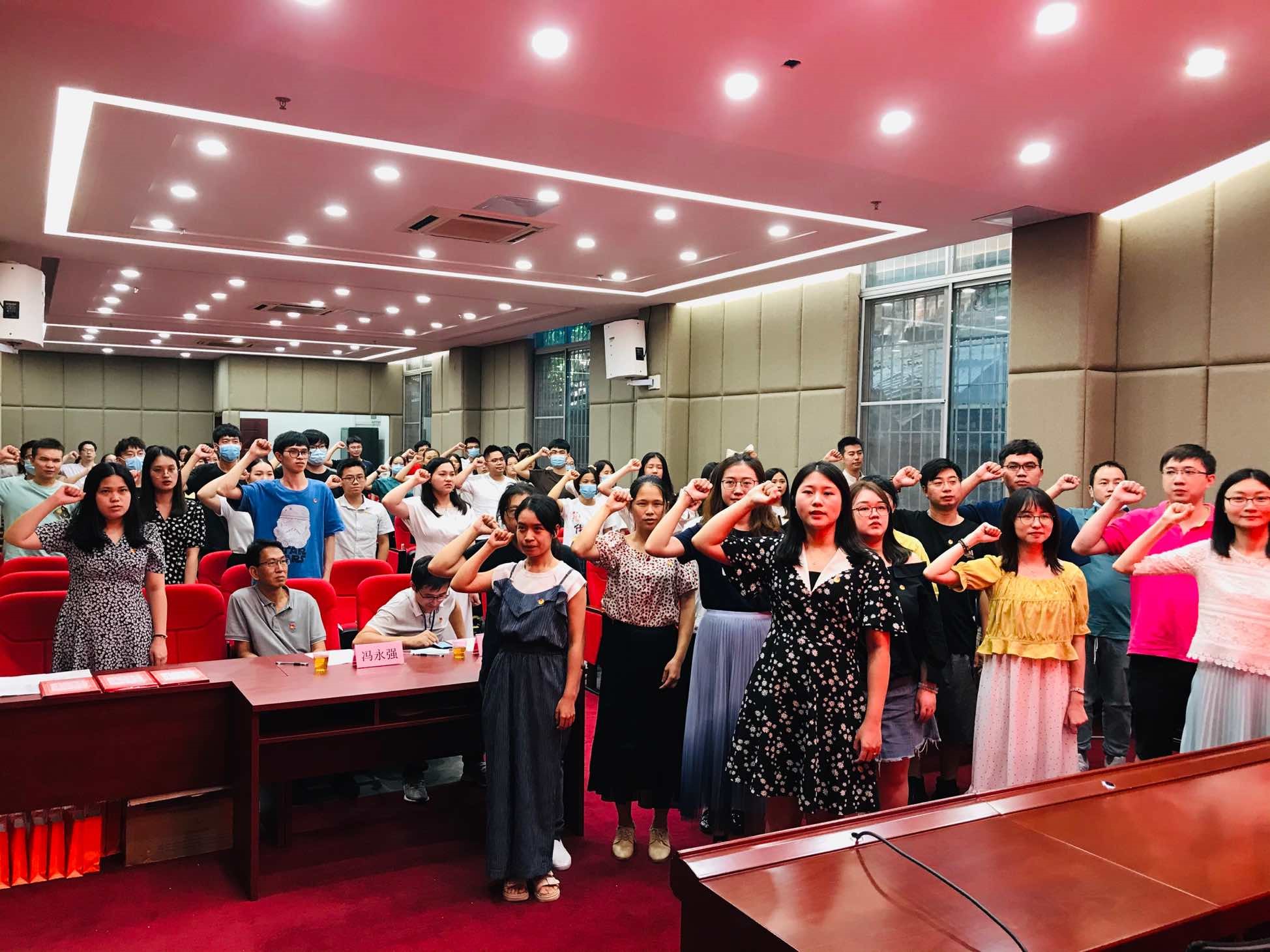 ����ɽ�ط�365��˾��ί���С����¸�����ʷ�����ж��������������ջ�����ı��Ｐ������Ա������ʽ