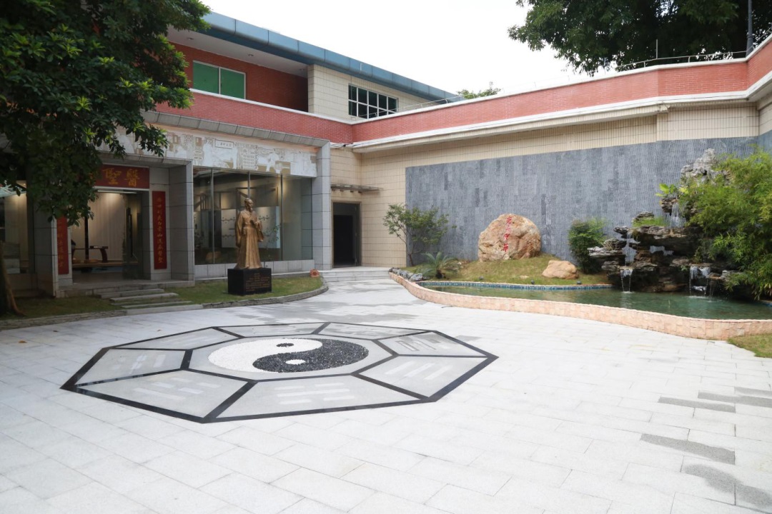 ����ɽ�ط�365ҽʥ�ÿ��ջ��ػ�����ʮ���������п�ѧ�����ռ�����