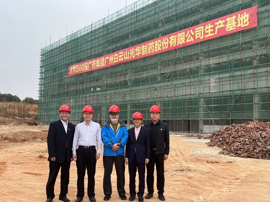 ��ҩ���ż�ί��ǻ�ɽһ�и��ط�365�������⳵�����